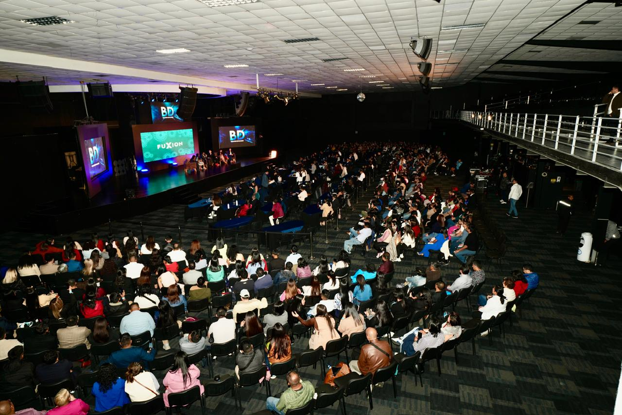 Convención Black Diamond Top
